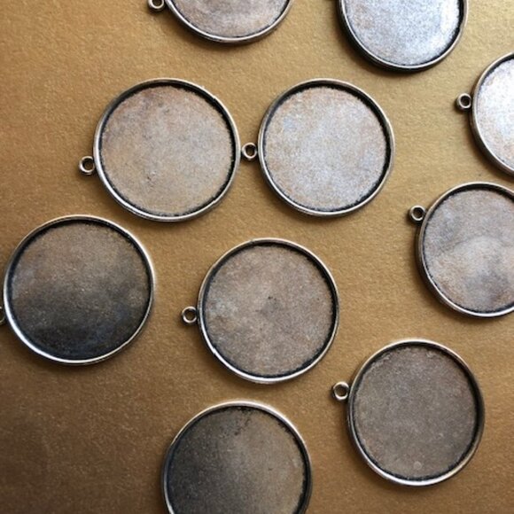 10 Round Blank Bezel Cabochon Pendant Setting Jewelry Trays Round Base 30 mm - Picture 5 of 8